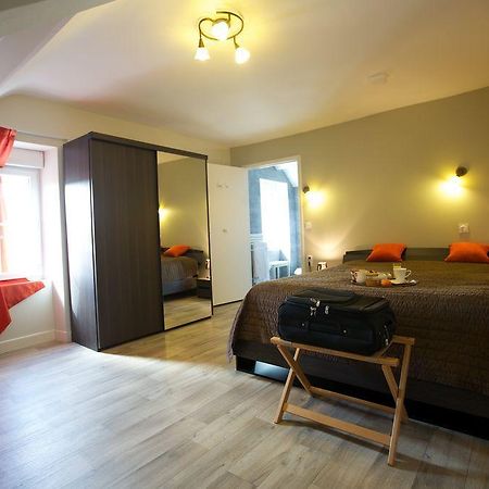 Logis Hotel Le Petit Breuil La Courtine Экстерьер фото