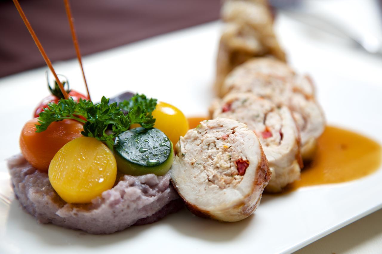 Logis Hotel Le Petit Breuil La Courtine Экстерьер фото