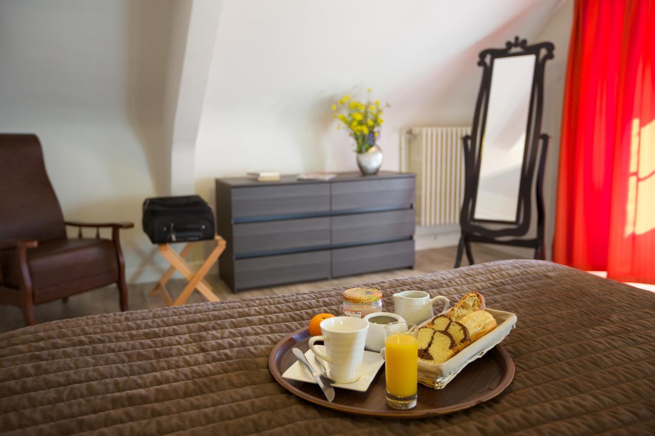 Logis Hotel Le Petit Breuil La Courtine Экстерьер фото